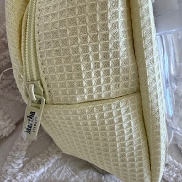 New Martha Stewart Travel Toiletry Case Yellow Bag with 2 Travel Bottles - Picture 3 of 6